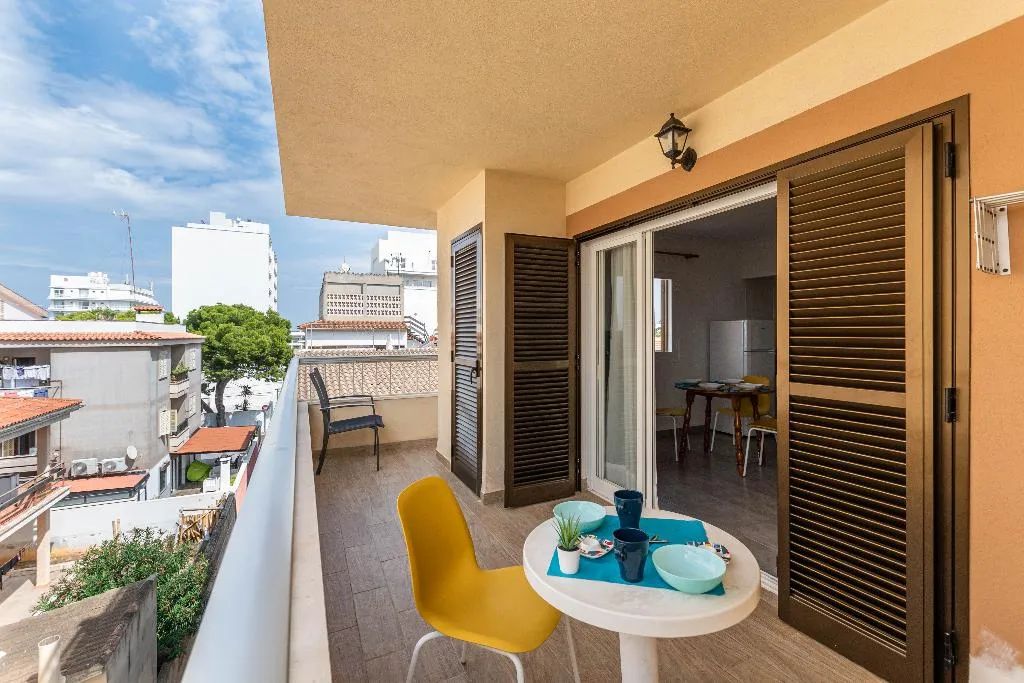APARTMENT WITH BALCONY Room, Acapulco Apartments, Majorca