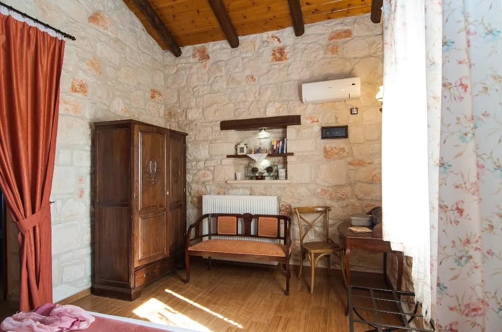 VILLA CAPACITY 6 Room, Kavos Psarou Villas, Zante