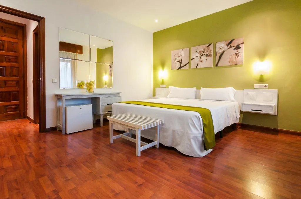 General view, Los Olivos, Madrid