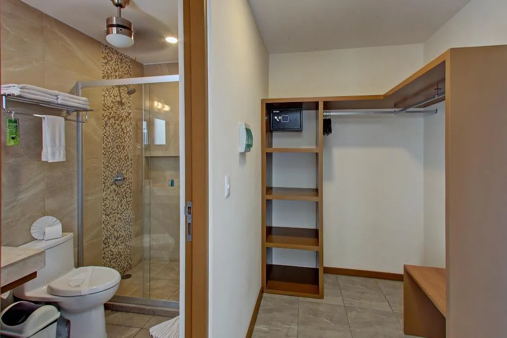 SUITE DELUXE WITH BALCONY Room, Grand Fifty Suites, Playa Del Carmen