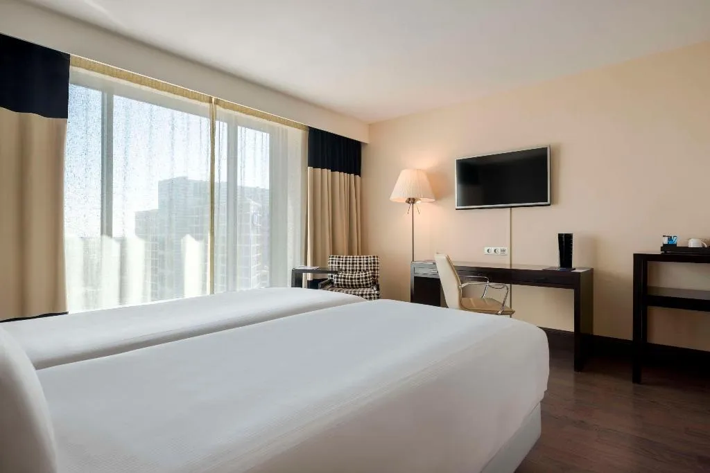 DOUBLE SUPERIOR Room, NH Den Haag, Amsterdam