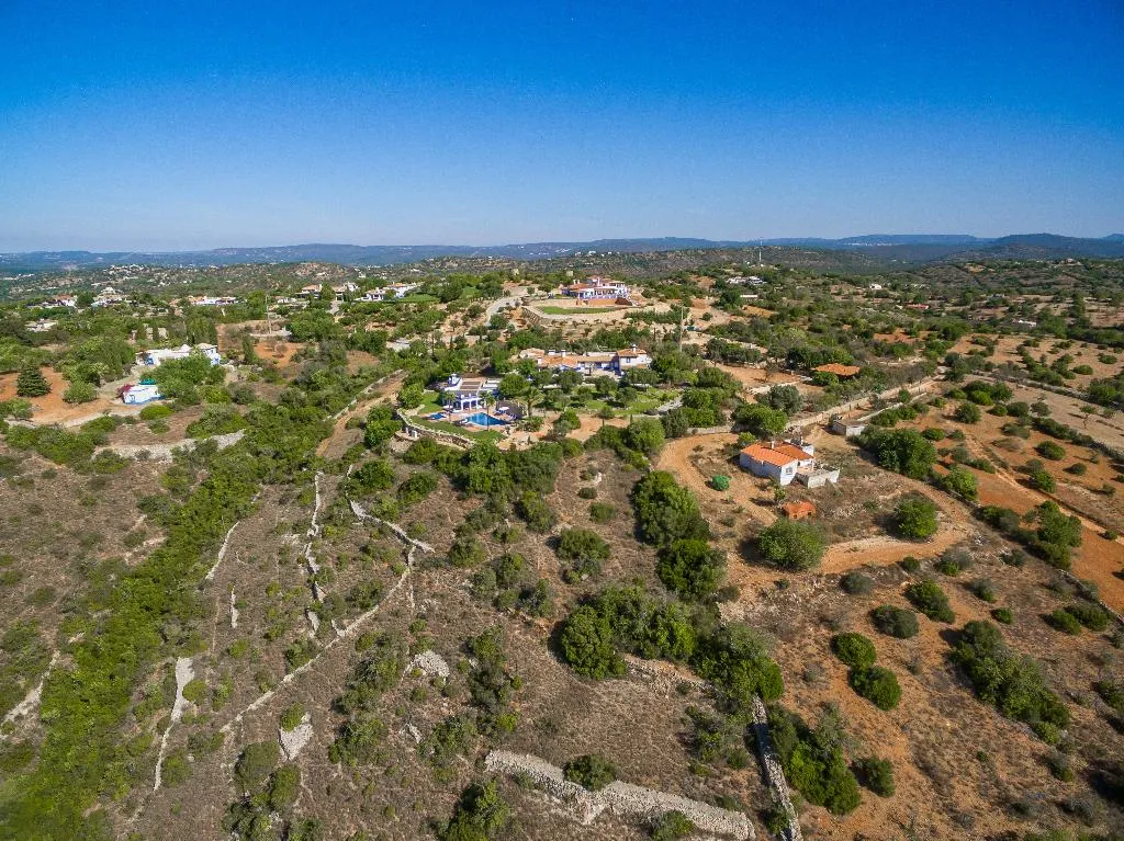 VILLA FIVE BEDROOMS TWO BATHROOMS Room, Shantivillas, Algarve