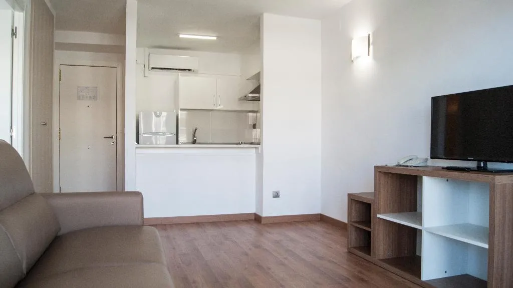 APARTMENT CAPACITY 6 Room, Apartamentos Best Michelangelo, Costa Dorada