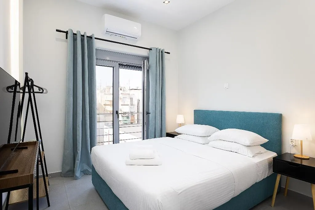 DOUBLE SUPERIOR WITH BALCONY Room, Omnia Pagrati Apartments, Athens
