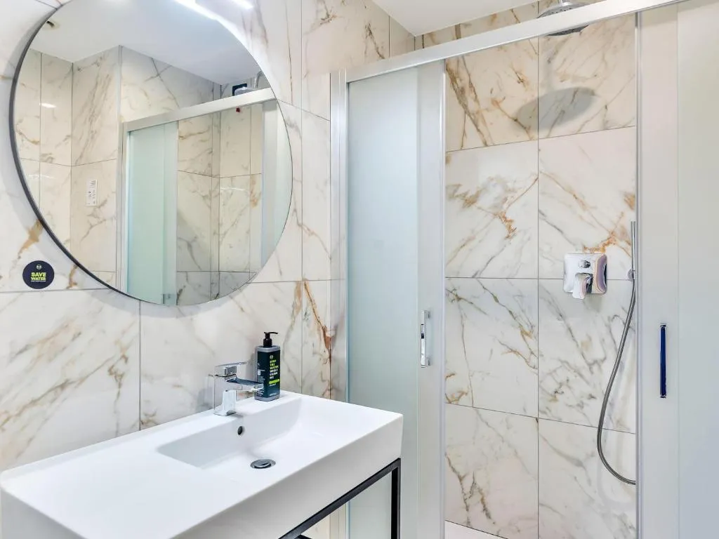 SINGLE SUPERIOR Room, B&B Hotel Milano Aosta, Milan