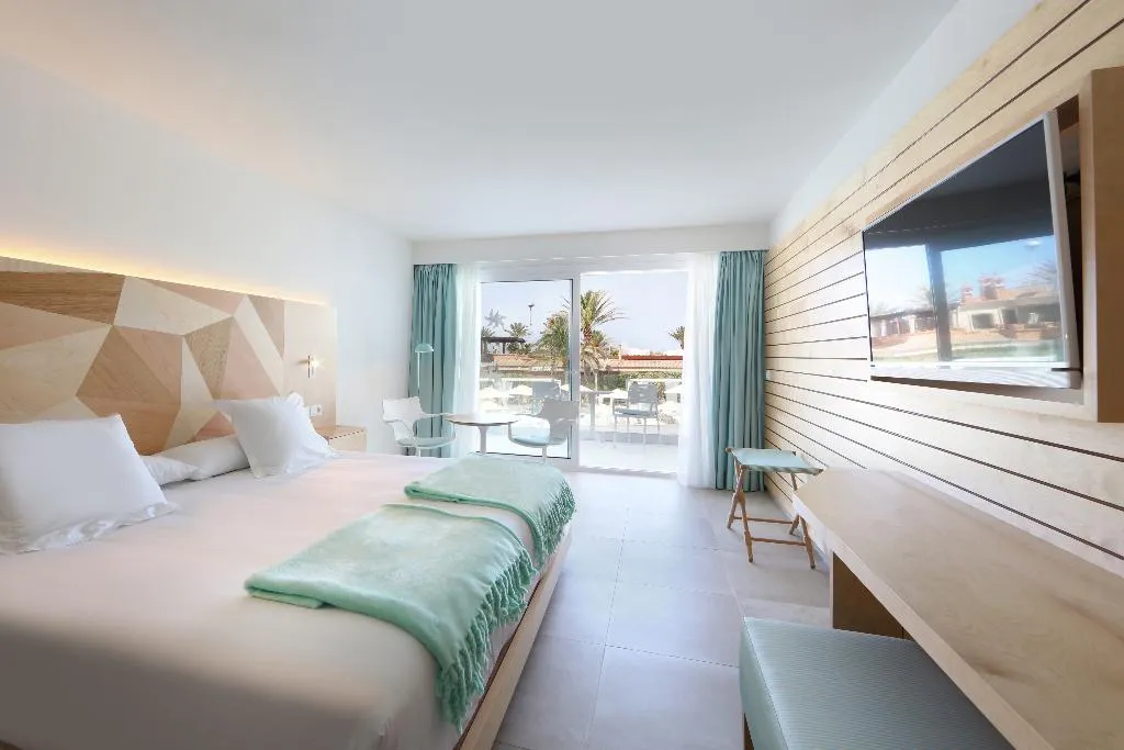 JUNIOR SUITE POOL VIEW Room, Iberostar Selection Playa de Palma, Majorca