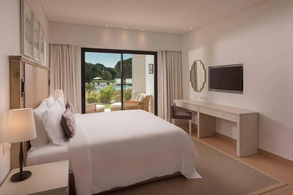 Room, Pine Cliffs Ocean Suites, Algarve
