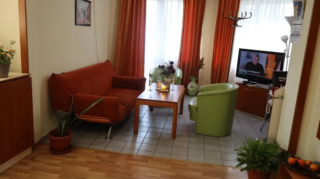 STUDIO DELUXE ONE BEDROOM Room, Palitra, Varna