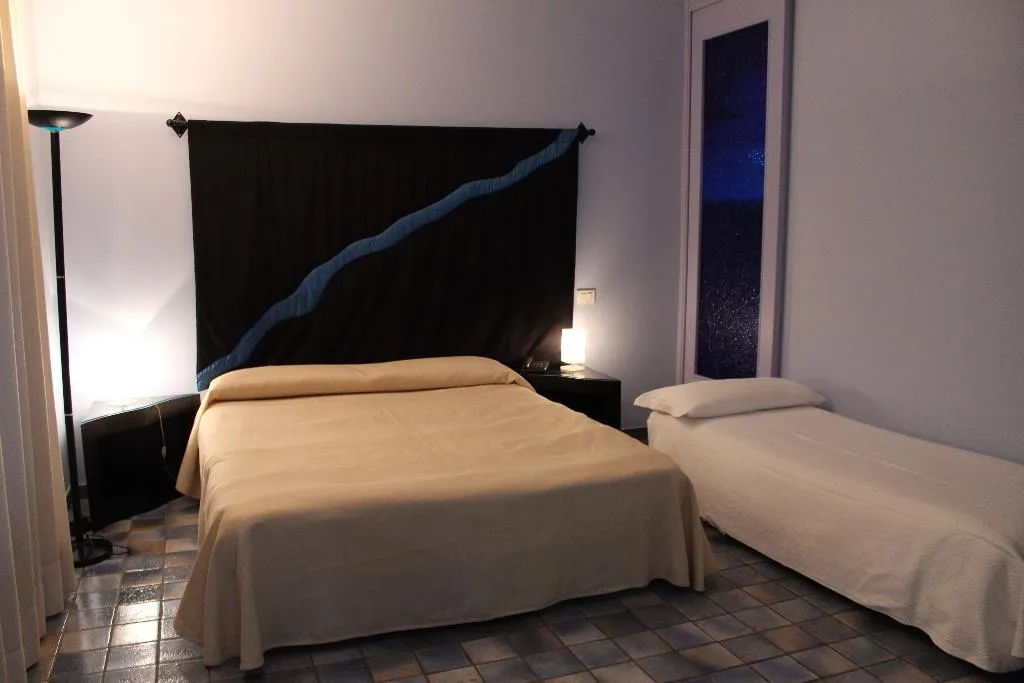 TRIPLE STANDARD Room, Appartamenti Esperia, Catania