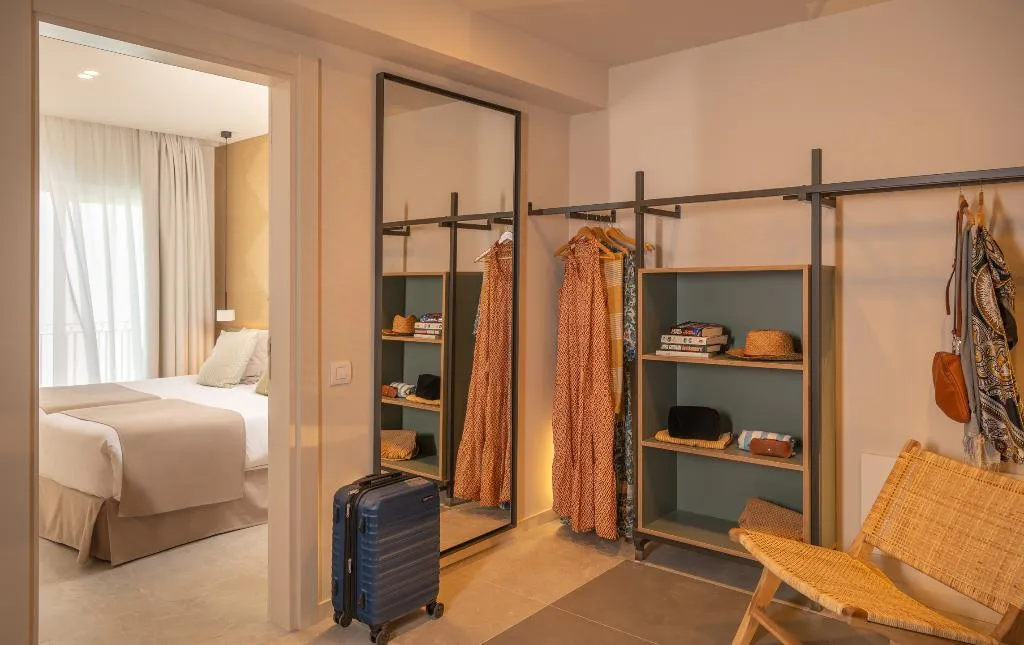 QUADRUPLE SUPERIOR Room, Aqua Hotel Bertran Park**** Adults Recommended, Costa Brava