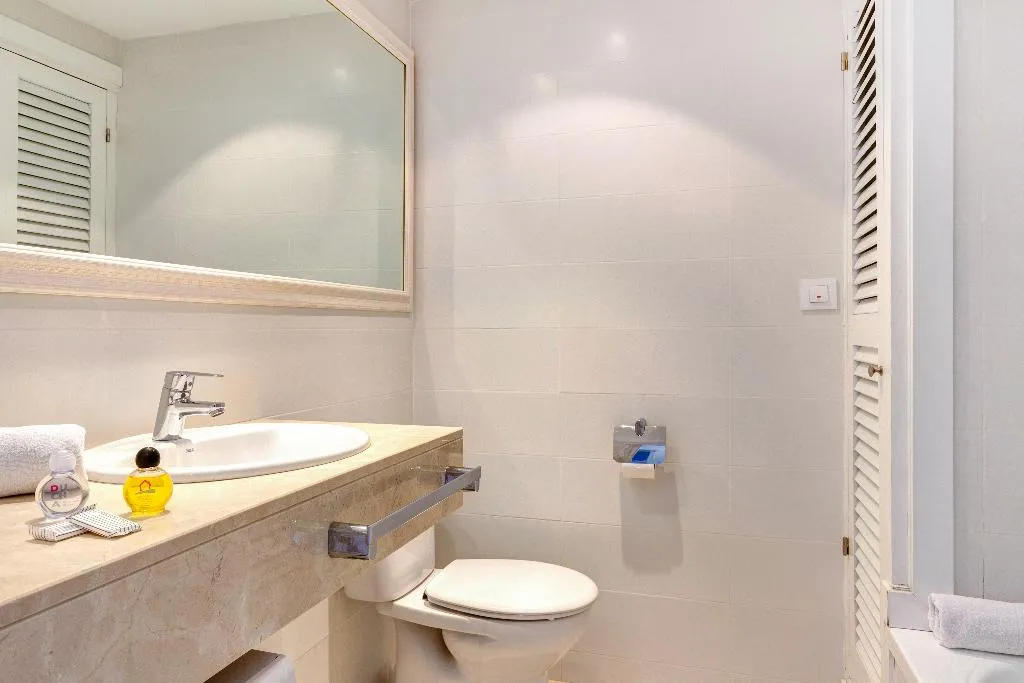 APARTMENT TWO BEDROOMS Room, Son Bou Playa Gold, Menorca