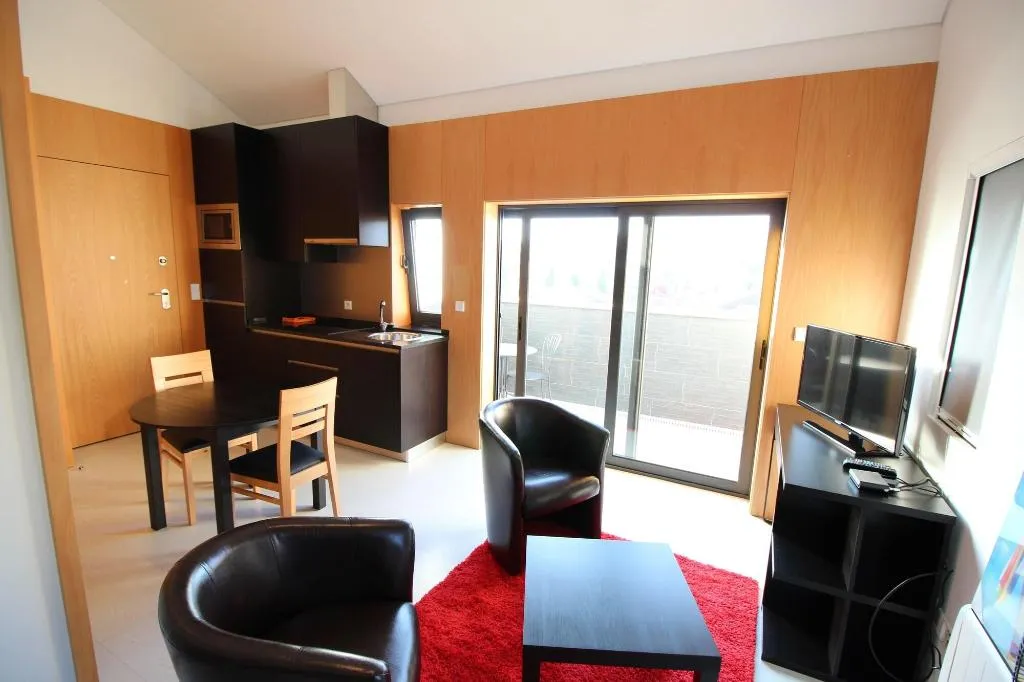 Room, Reis De Gaia, Porto