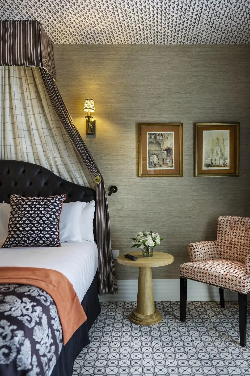 JUNIOR SUITE KING SIZE BED Room, The First One Hotel, Madrid