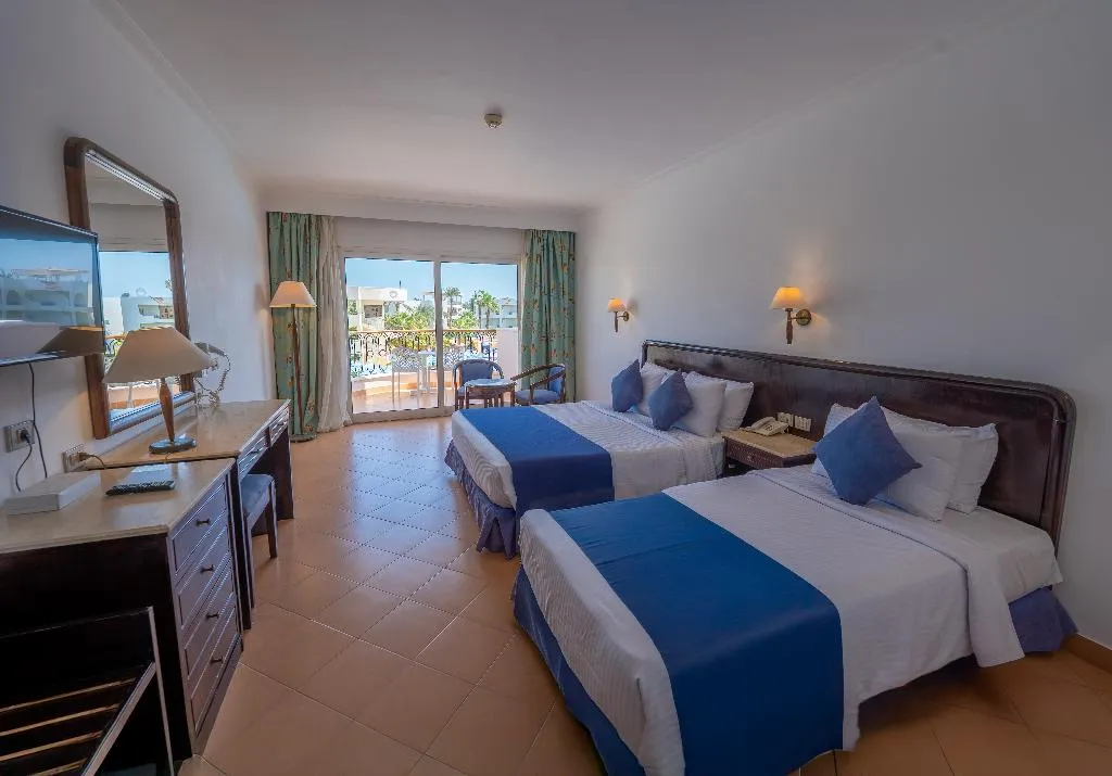 FAMILY ROOM POOL VIEW Room, Jaz Royal Palmariva, Red Sea Riviera
