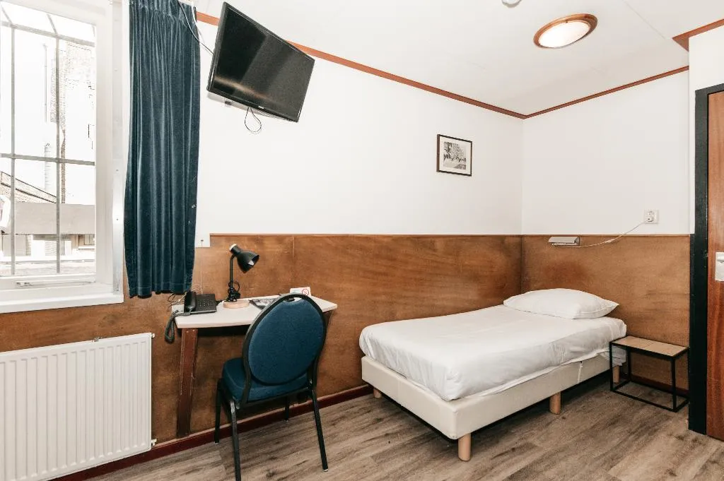 SINGLE STANDARD Room, Hotel Van Gelder, Amsterdam