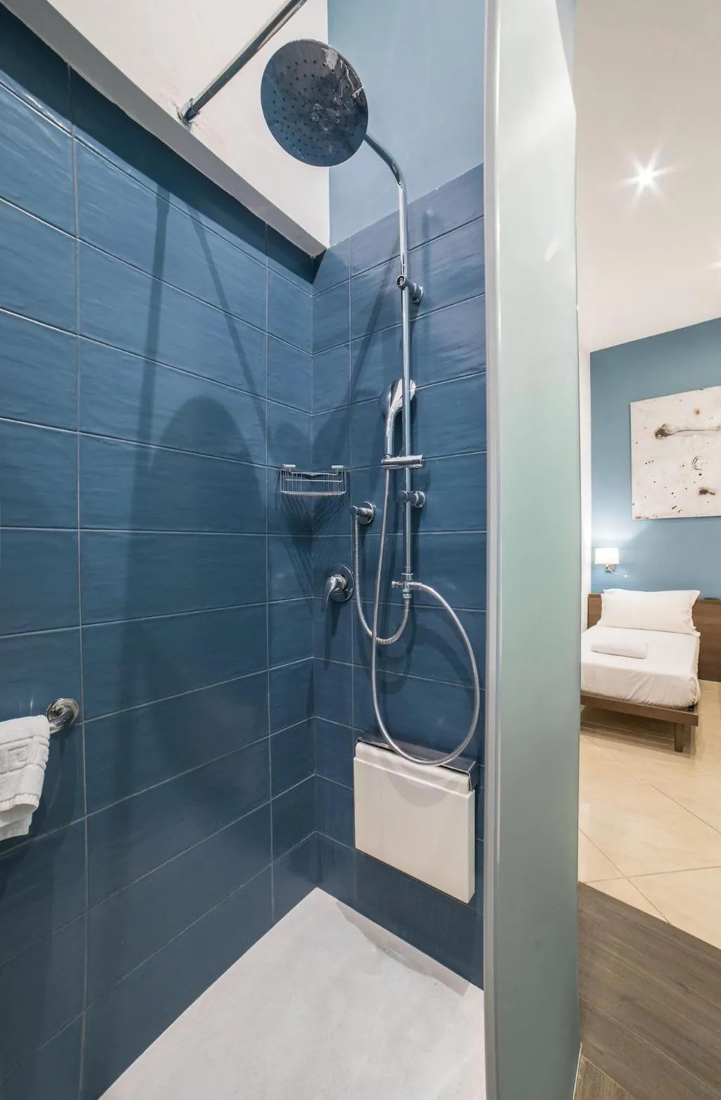 Room, Bed & Breakfast Chiaia 32, Naples