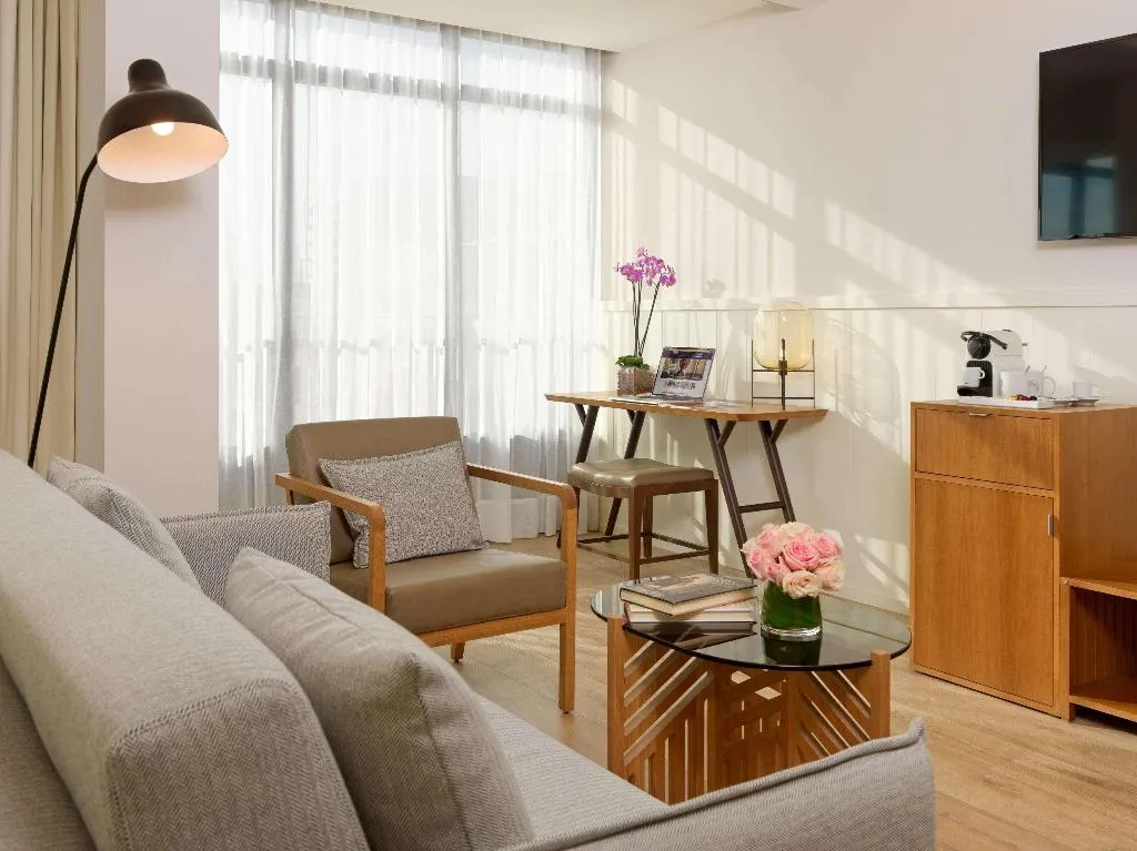 SUITE STANDARD Room, H10 Cubik, Barcelona