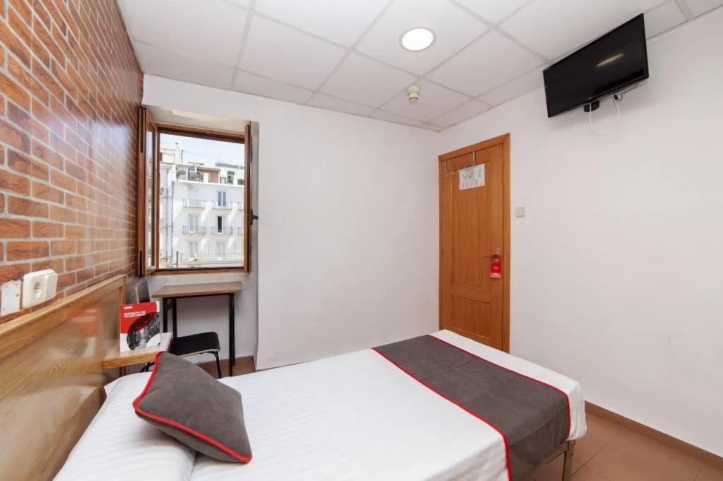 Room, OYO Pensión el Rincón, Valencia