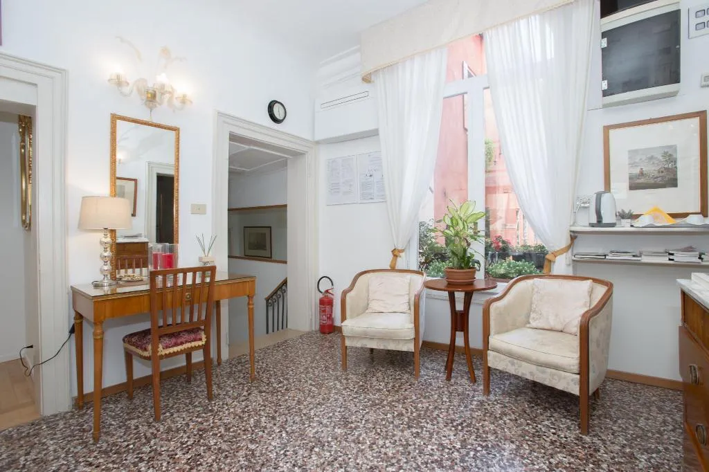 Lobby, Locanda Casa Petrarca, Venice