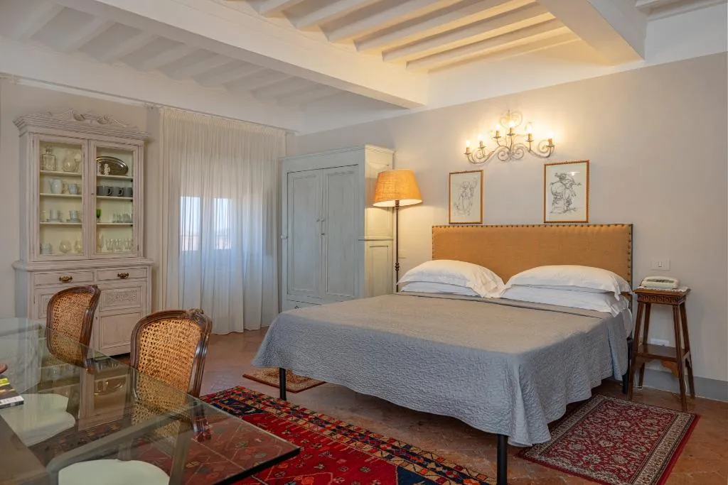 SUITE WITH TERRACE WITH VIEWS Room, San Michele, Perugia