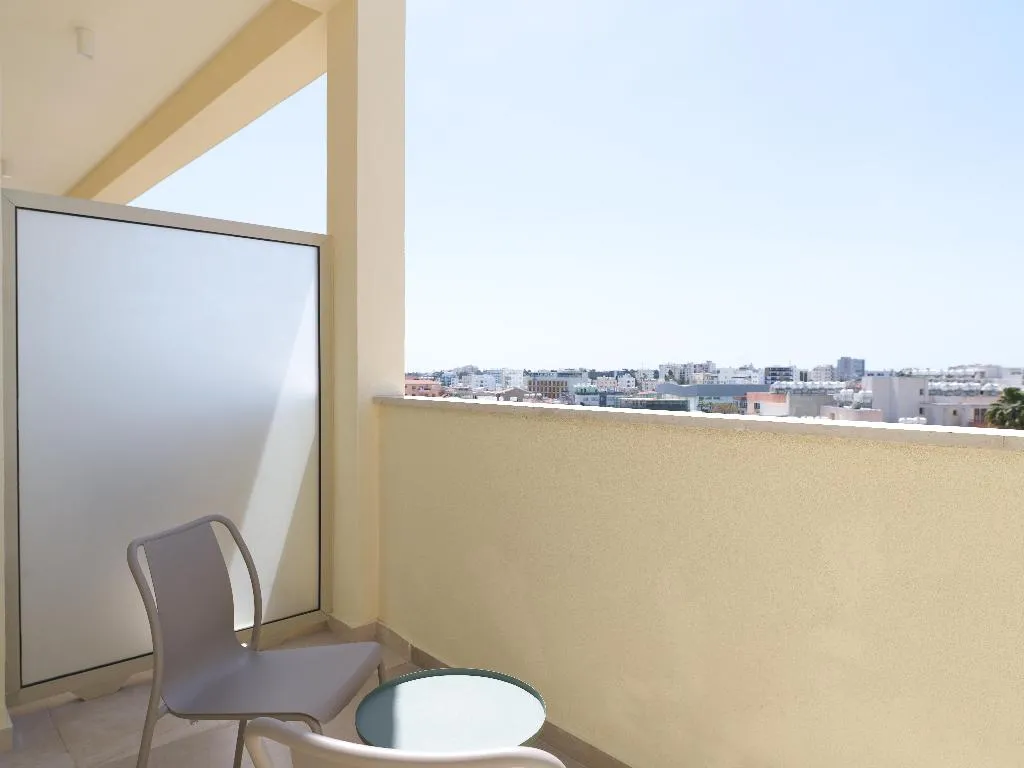 DOUBLE EXECUTIVE Room, Leonardo Boutique Hotel Larnaca, Cyprus