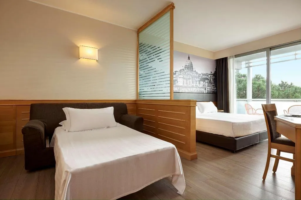 TRIPLE SUPERIOR Room, Occidental Aran Park, Rome