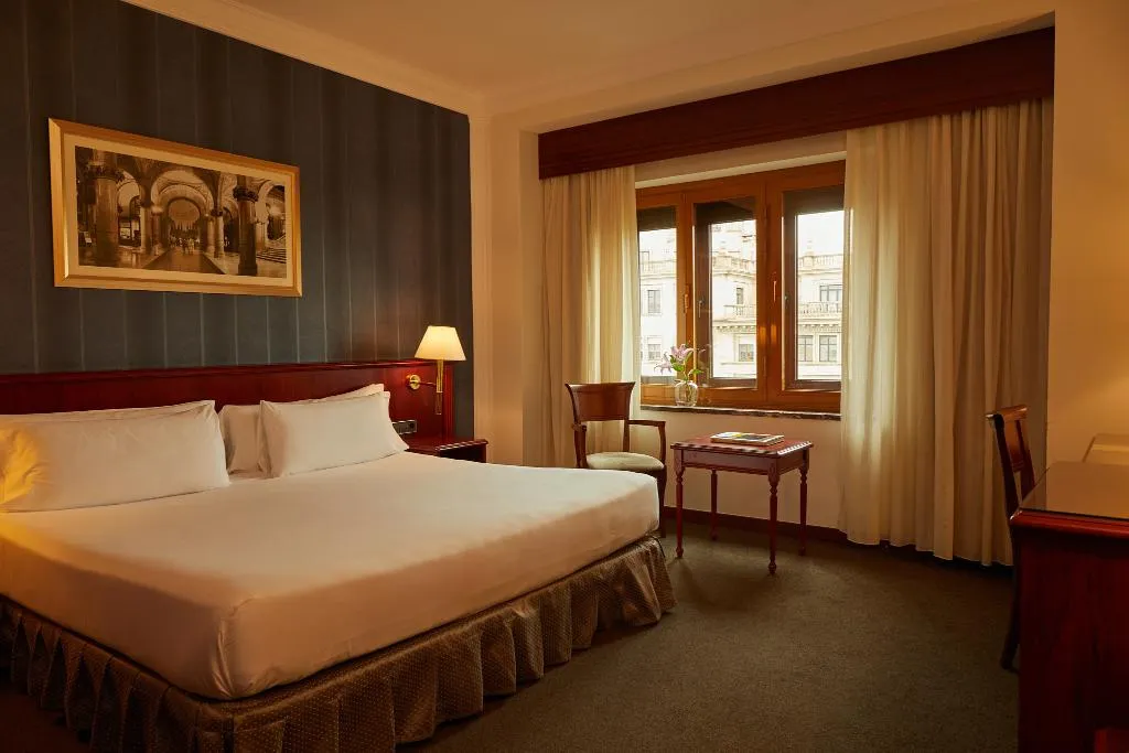 FAMILY ROOM WITH VIEWS Room, El Avenida Palace, Barcelona