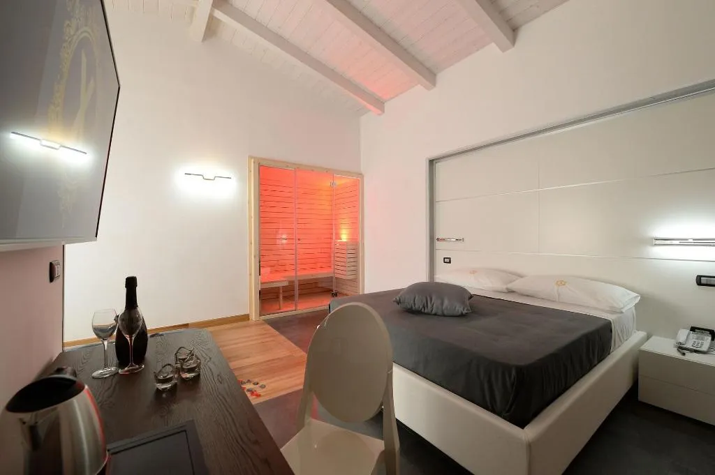 Room, X Hotel, Naples