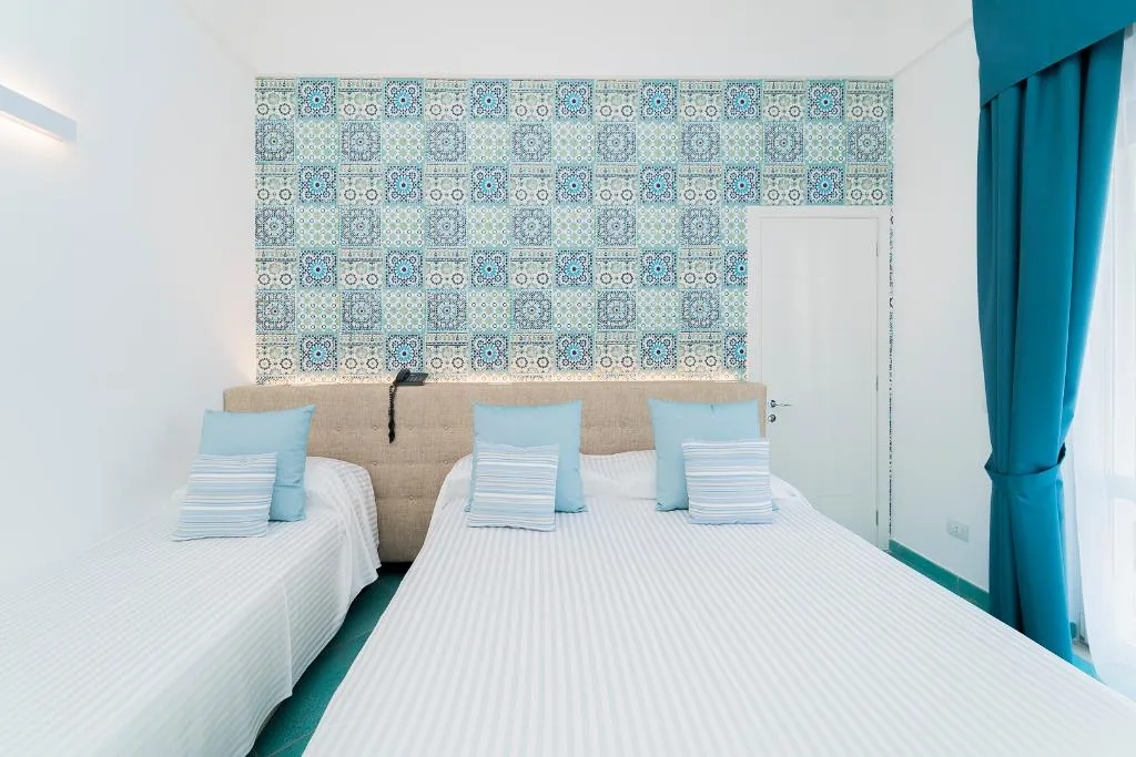 TRIPLE SUPERIOR Room, Hotel Miramare, Naples