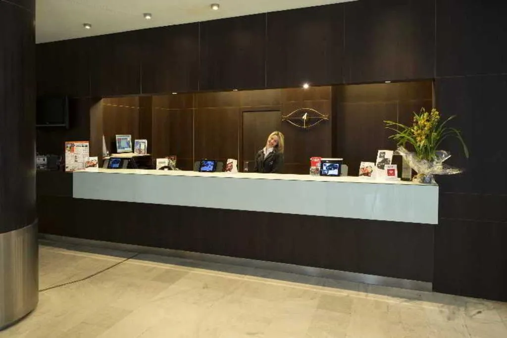 Lobby, Radisson RED Madrid, Madrid