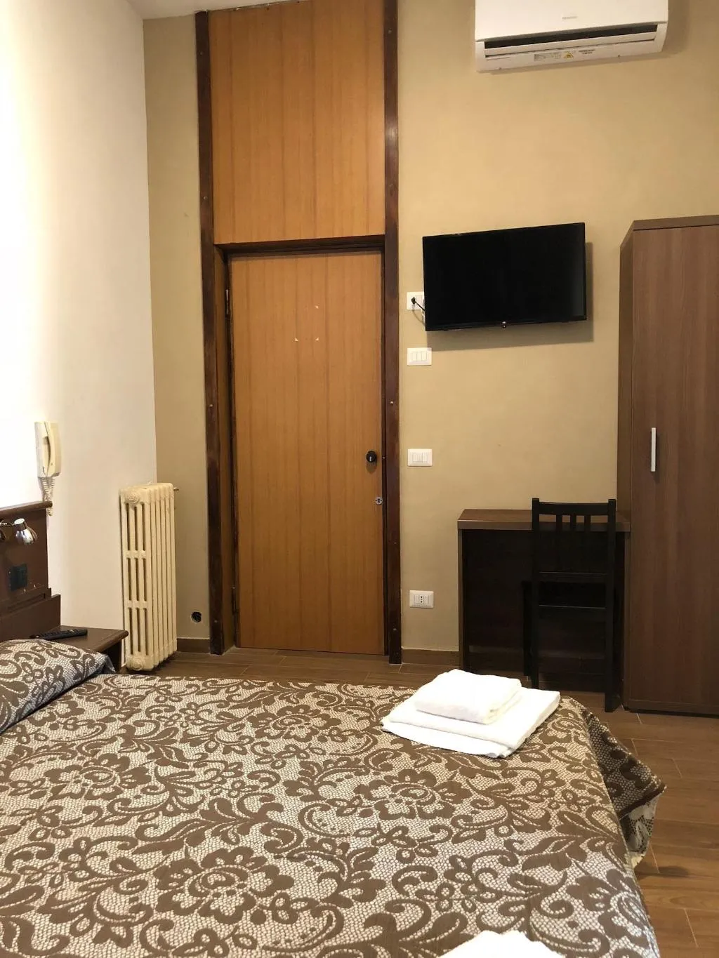 Room, Hotel Corvetto, Milan