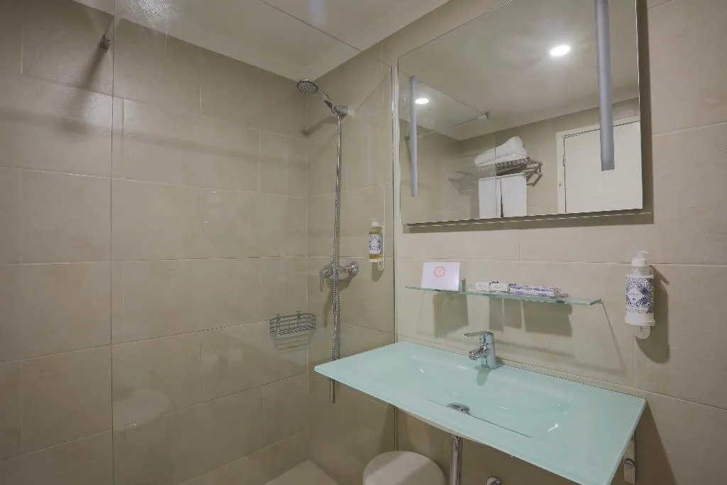 SINGLE STANDARD Room, D. Luis - Coimbra, Porto