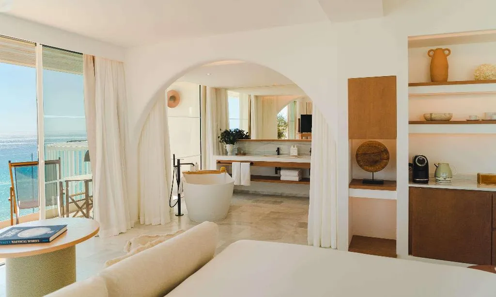 SUITE SEA VIEW WITH TERRACE Room, Villa Le Blanc Gran Meliá Hotel, Menorca
