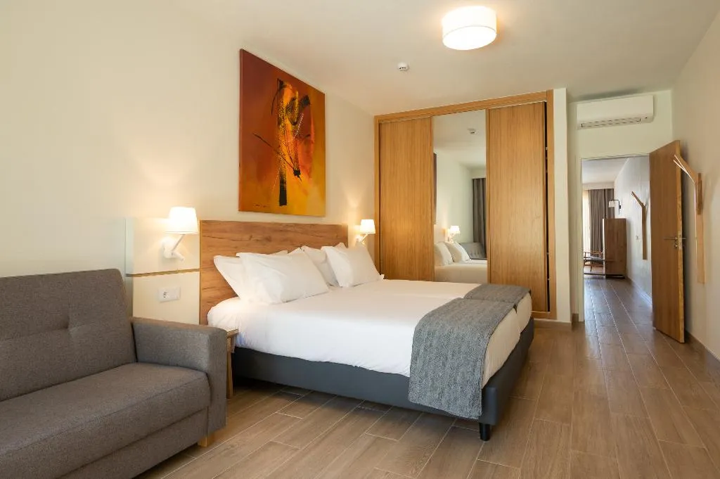 APARTMENT GRAND Room, Vila Luz, Algarve