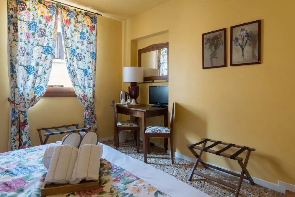 DOUBLE STANDARD Room, Locanda Ai Santi Apostoli, Venice
