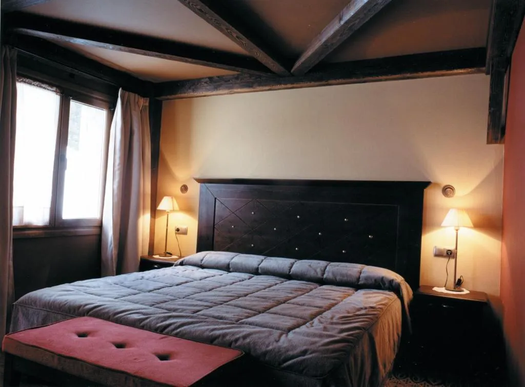 Double or Twin SUPERIOR Room, Hospital de Benasque, Barcelona