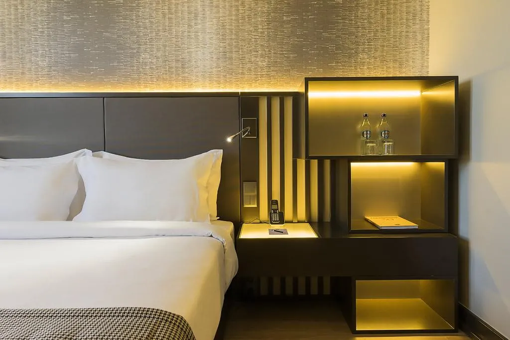 DOUBLE STANDARD Room, HF Fenix Lisboa, Lisbon