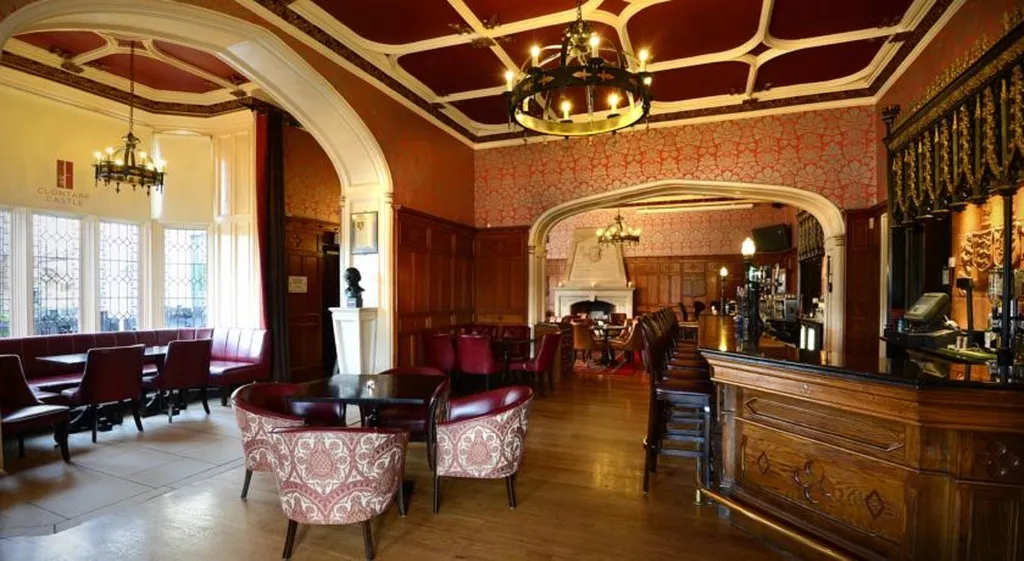 Bar, Clontarf Castle, Dublin