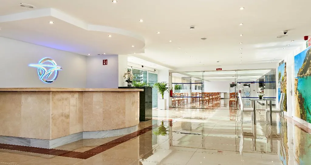 Lobby, Globales Torrenova Adults Only +16, Majorca