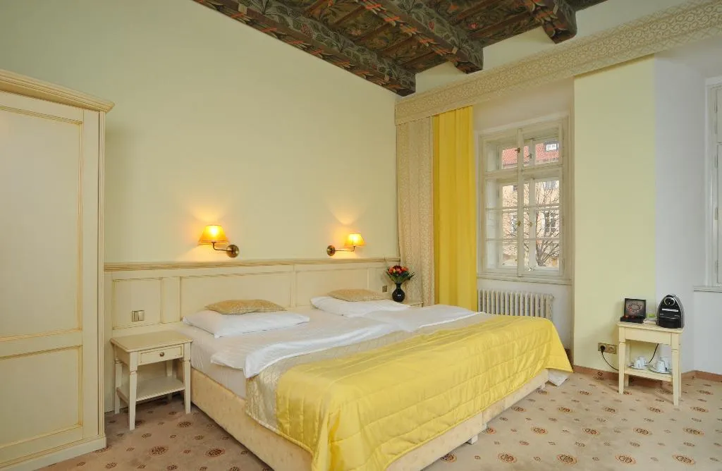 Room, Metamorphis, Prague