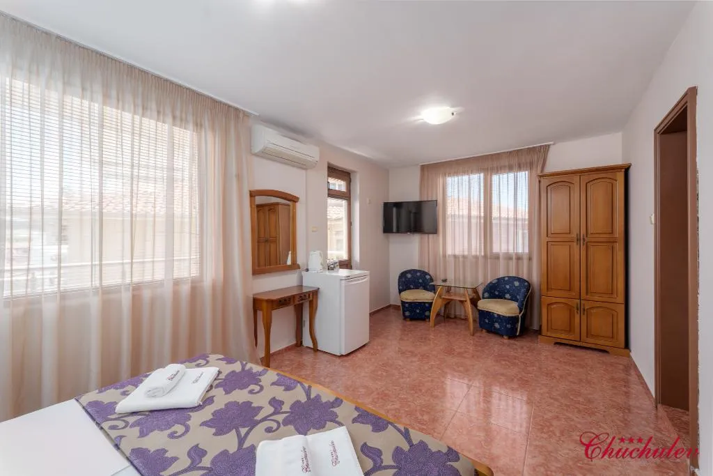 APARTMENT OCEAN VIEW TWO BEDROOMS Room, Chuchulev, Bourgas
