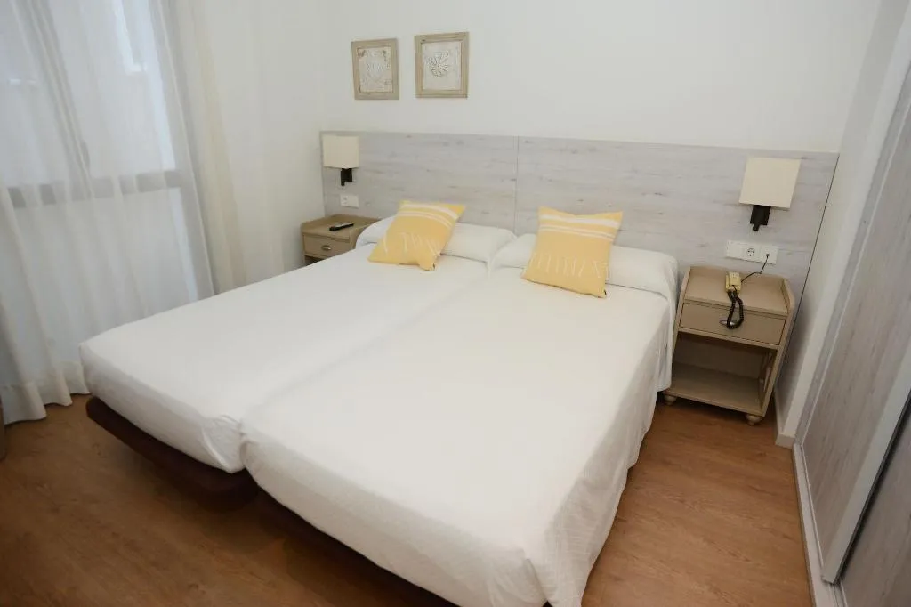 Room, Hotel L´Escala Centre, Costa Brava