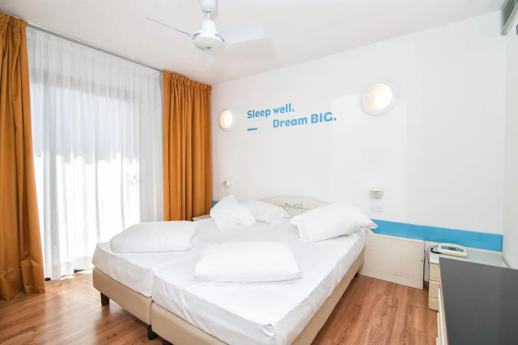 Room, MyLAGO Garda Active Hotel, Milan