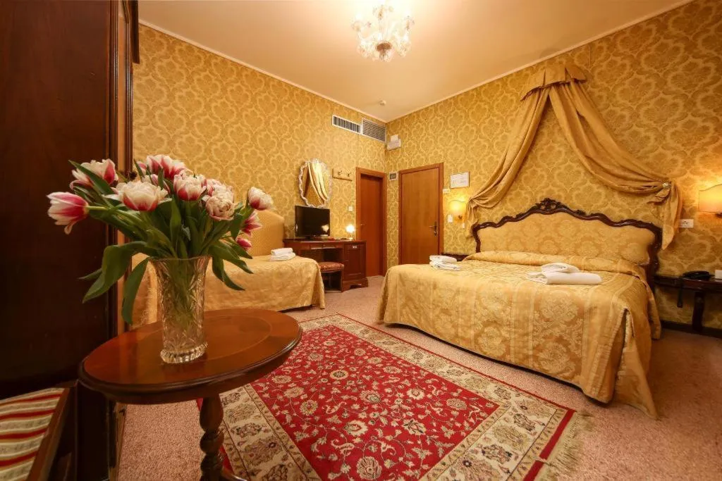 FAMILY ROOM CAPACITY 4 Room, Da Bruno, Venice