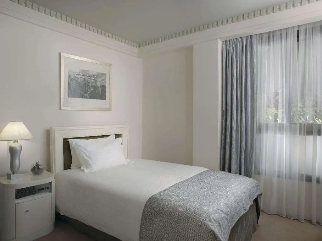 Room, NJV Athens Plaza, Athens