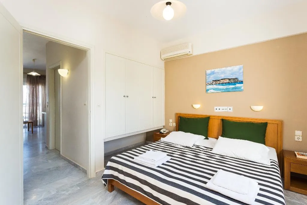 APARTMENT GARDEN VIEW Room, Radamanthys Apartments, Crete