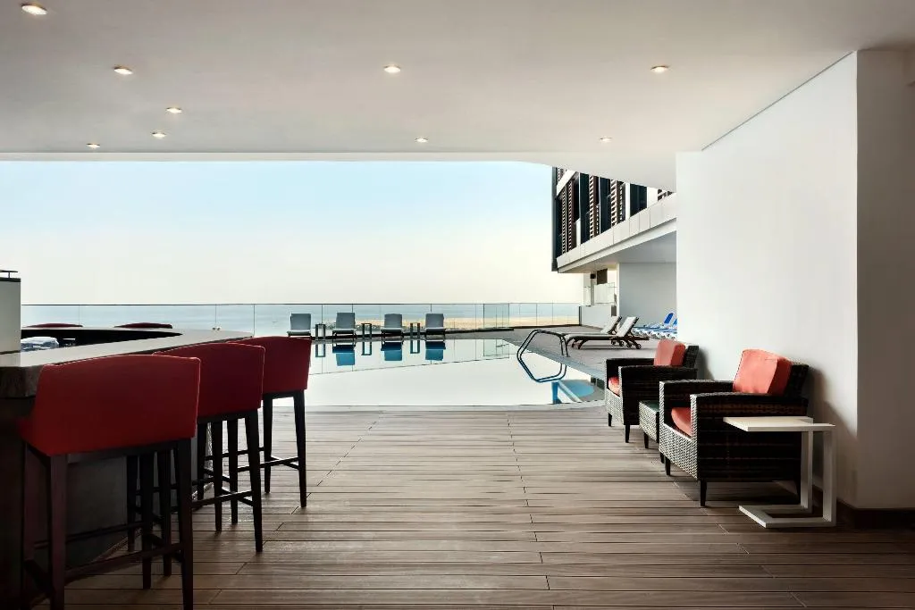Pool, Wyndham Garden Ajman Corniche, Dubai