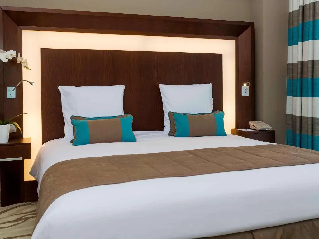 SUITE EXECUTIVE Room, Novotel Dubai Al Barsha, Dubai