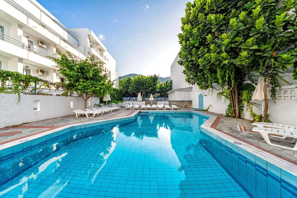 Pool, Iro, Crete