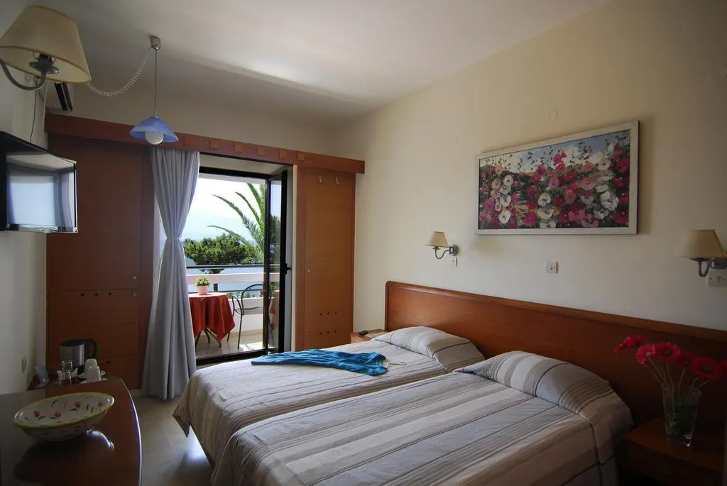 Room, Lato, Crete
